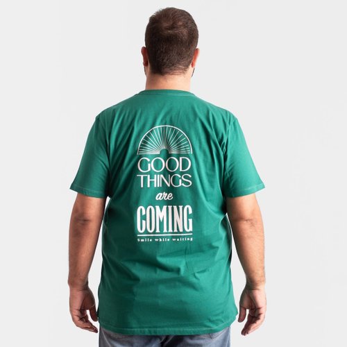 Camiseta Plus Size Masculina Good Things Verde