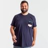 camiseta plus size masculina azul marinho bolso listras frente