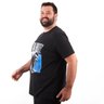 camiseta plus size masculina sai da frente preta lado