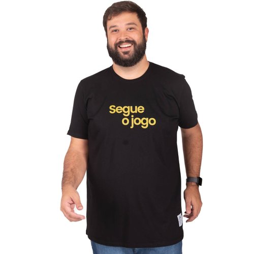 Camiseta Plus Size Masculina Segue o Jogo Preta