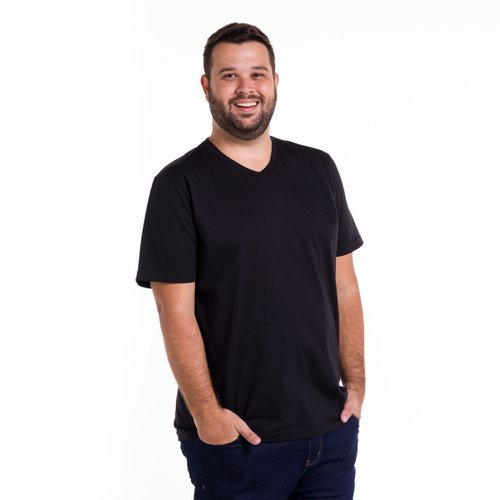 Camiseta Plus Size Masculina Gola V Lisa Com Bordado Preta