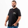 camiseta plus size masculina preta bolso dragon lado
